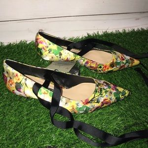 Zara Trafaluc yellow floral Satin kitten heel pump